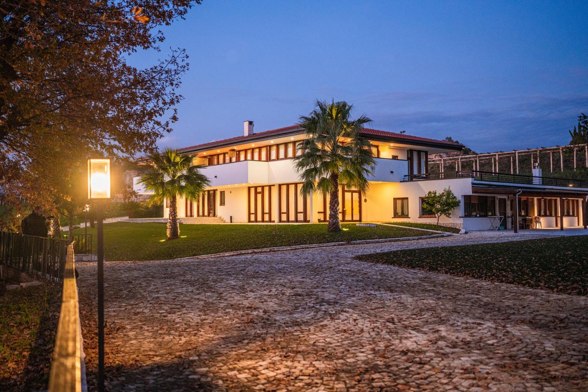 Aria - Villa Di Campagna Montecorvino Rovella Bagian luar foto