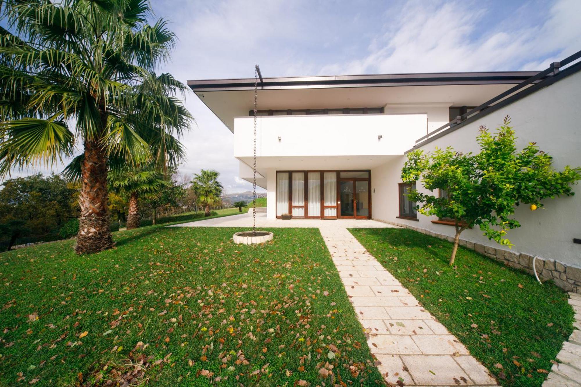 Aria - Villa Di Campagna Montecorvino Rovella Bagian luar foto
