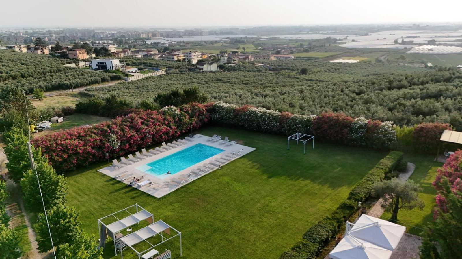 Aria - Villa Di Campagna Montecorvino Rovella Bagian luar foto